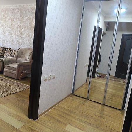 Apartment In 7 Mikrorayon Ακτάου Εξωτερικό φωτογραφία